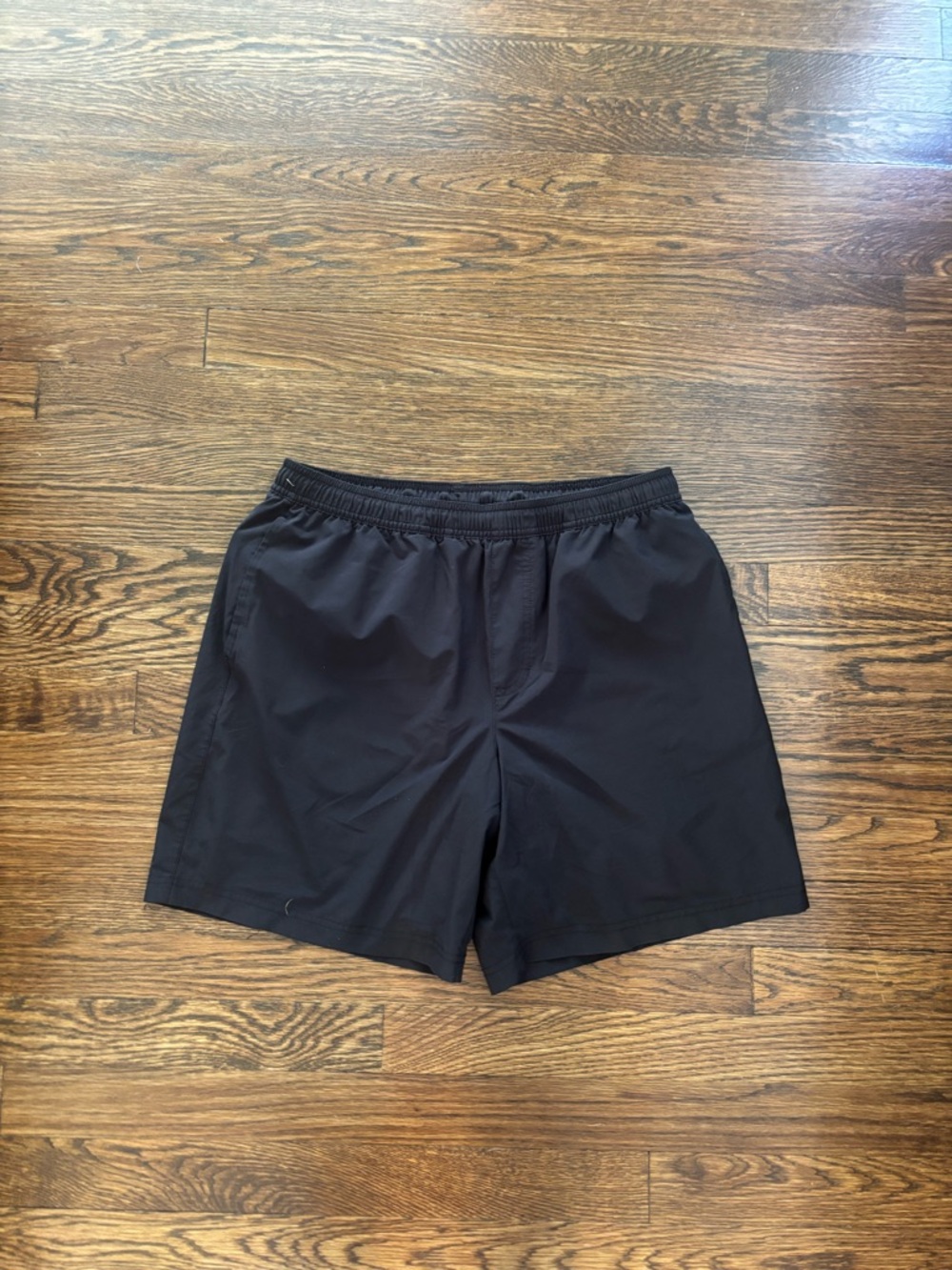 Chubbies Black shorts 7 inseam with vibrant liner size L mens